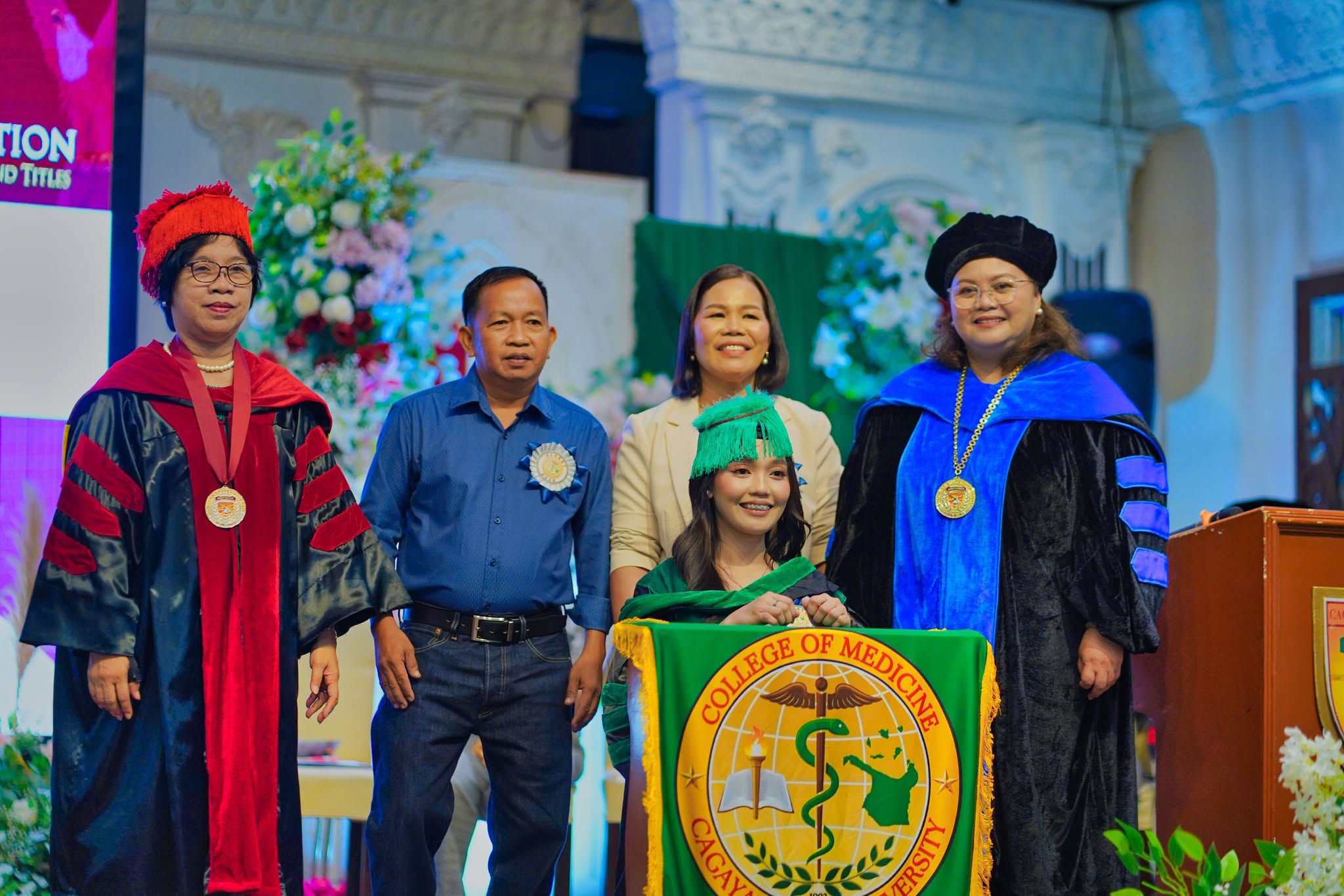MEDICINE-GRAD-PHOTOSET photo 43
